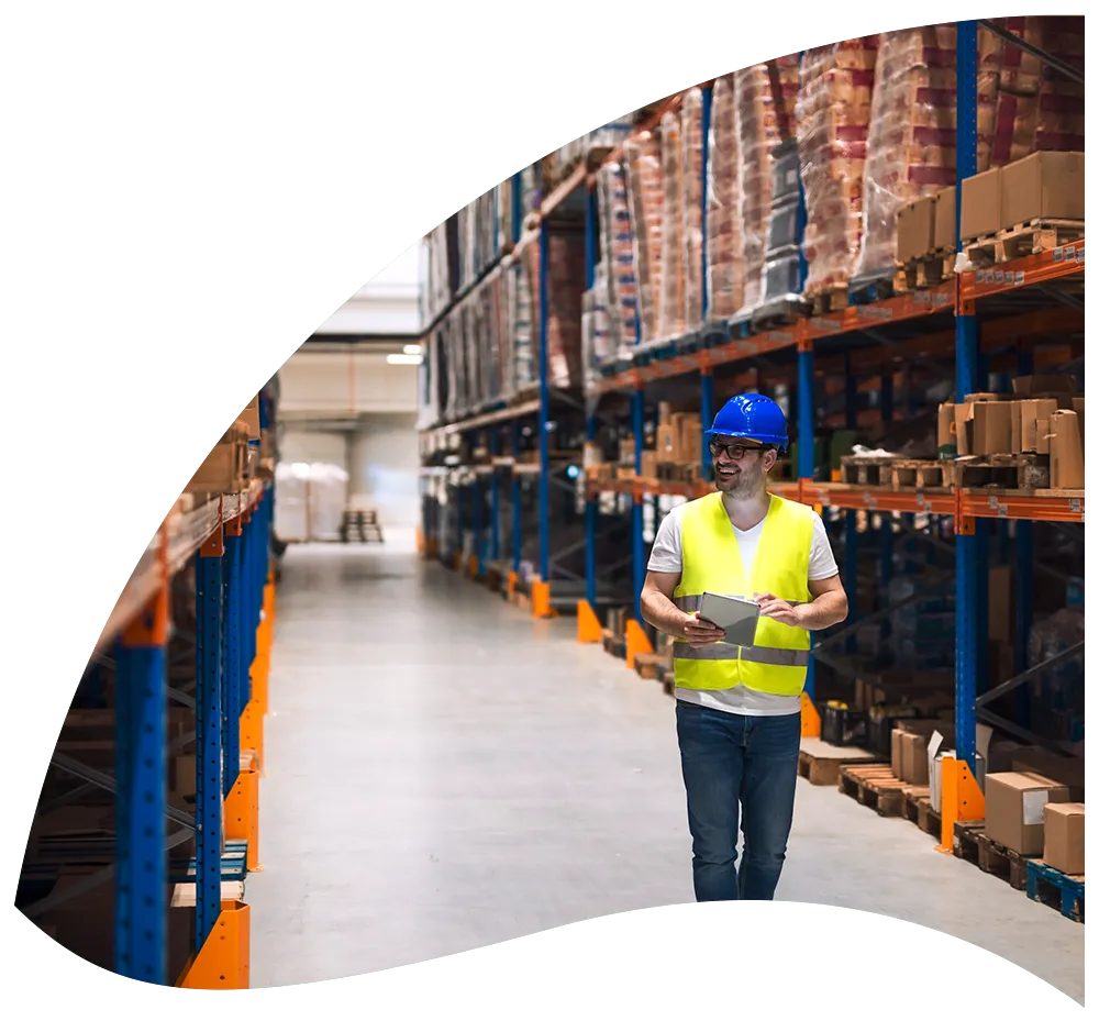 warehouse worker using gxpmanager application for supply chain management